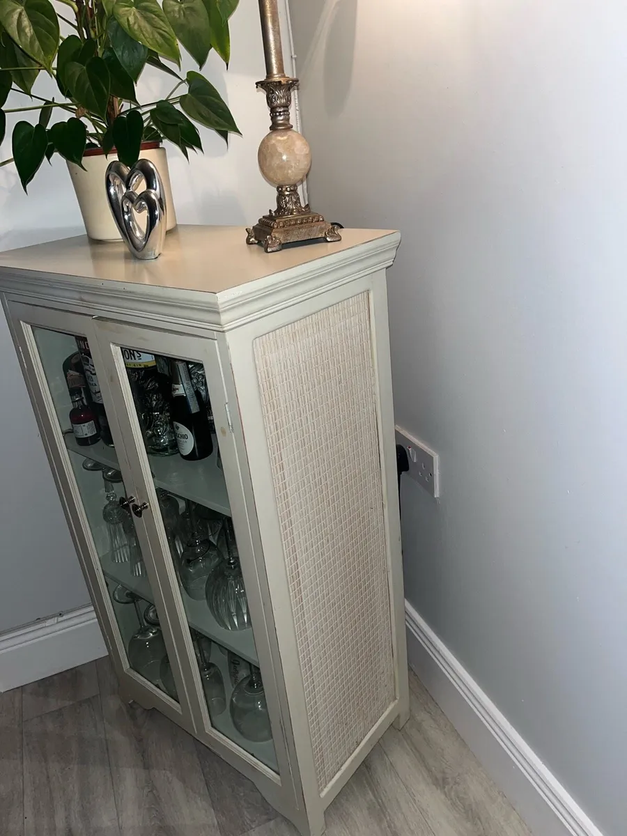 Glass door cabinet - Image 3
