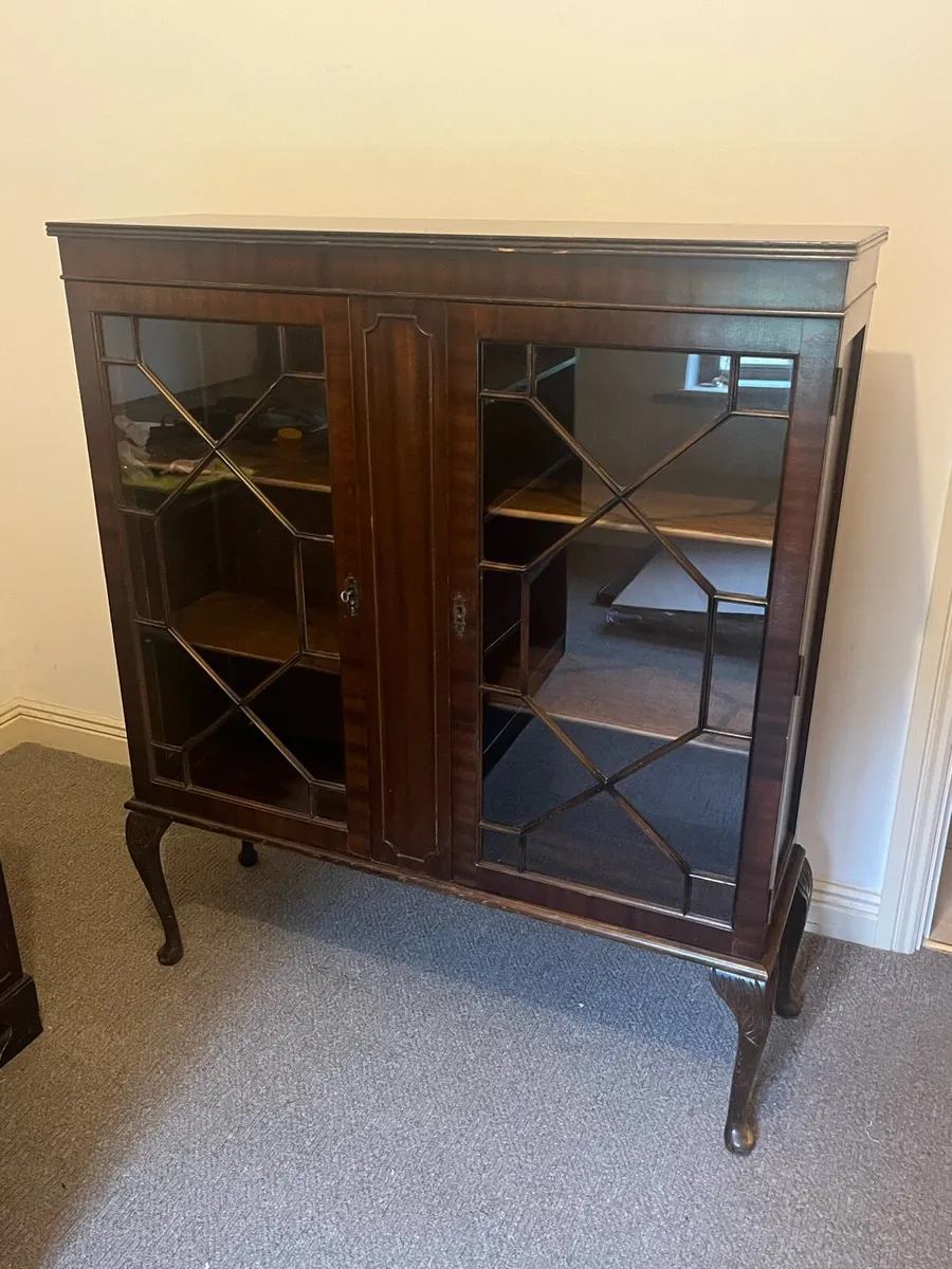 Mahogany display cabinet - Image 1