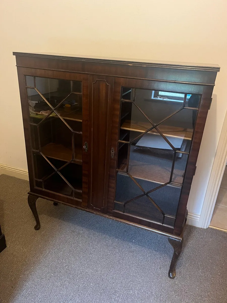 Mahogany display cabinet - Image 2