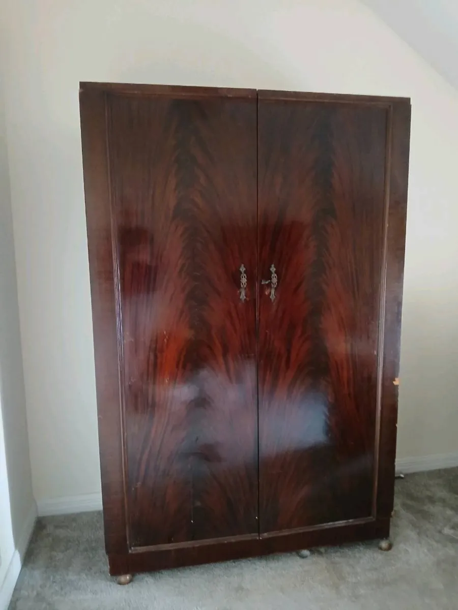 Big double Wardrobe - Image 1