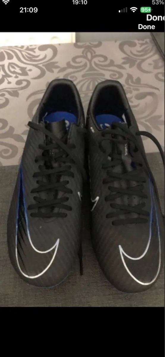 Boys Nike vapour max boots size 6 €40 - Image 1