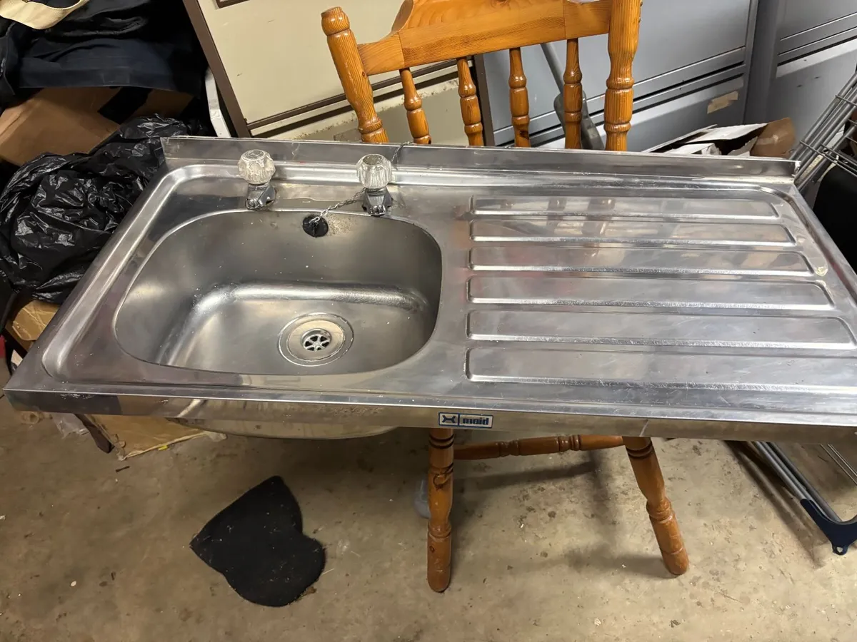 SINGLE DRAINER SINK WITH TAPS - Image 3