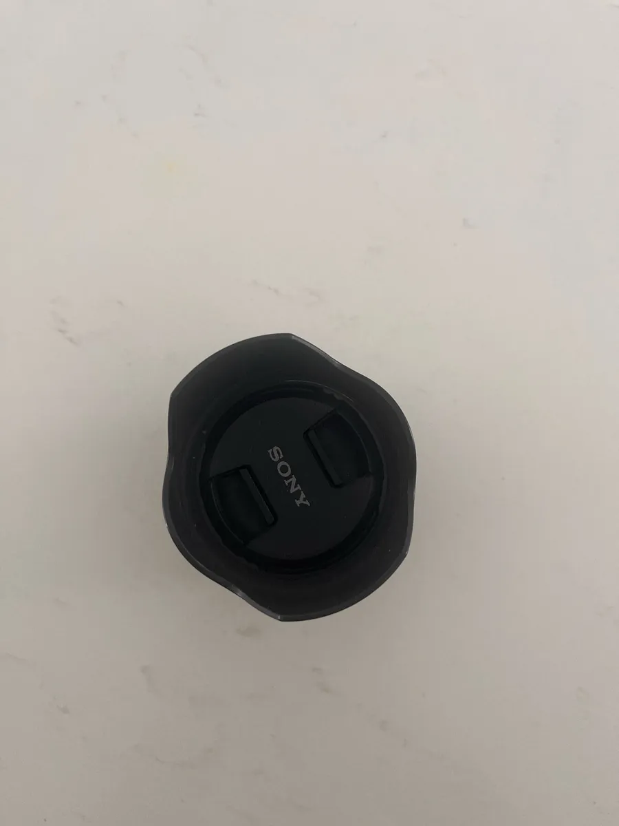 Sony E 35mm f/1.8 OSS Lens - Image 2