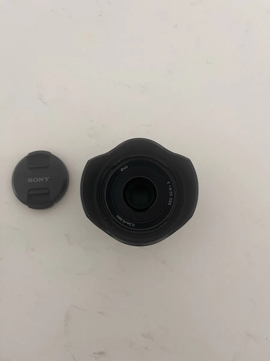 Sony E 35mm f/1.8 OSS Lens - Image 3