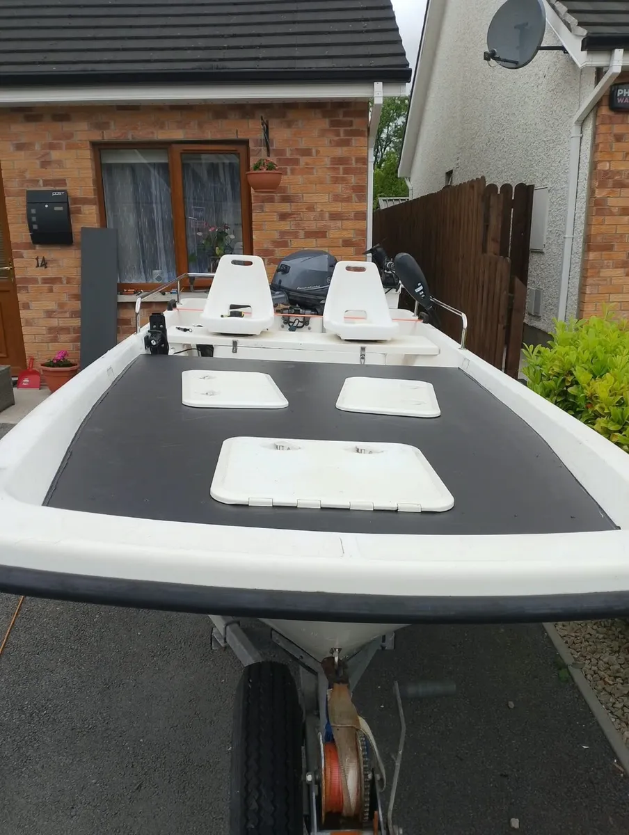 Fishing boat - Image 3