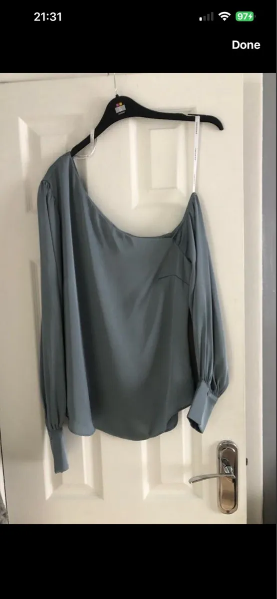 Ladies stunning blouse size 10 €8 - Image 1