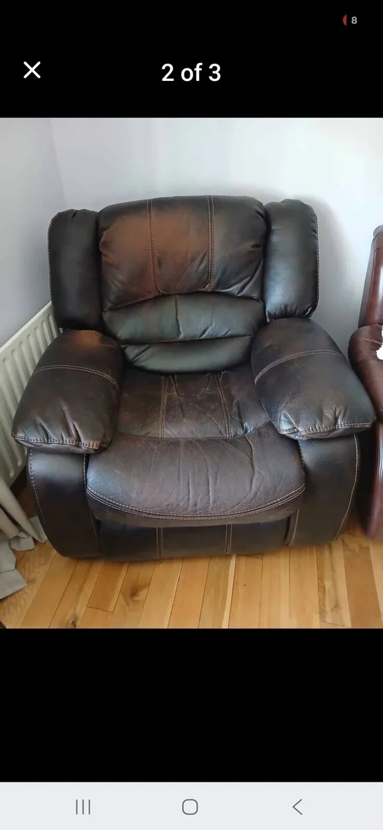 Recliner two seater sofa and chairs - Image 3