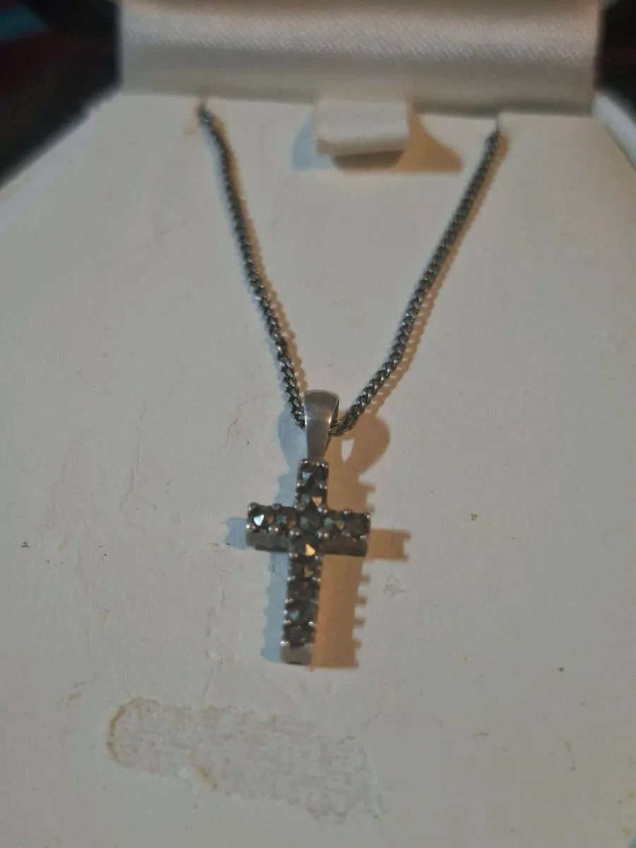 925 Vintage Sterling Silver Cross Pendant - Image 3