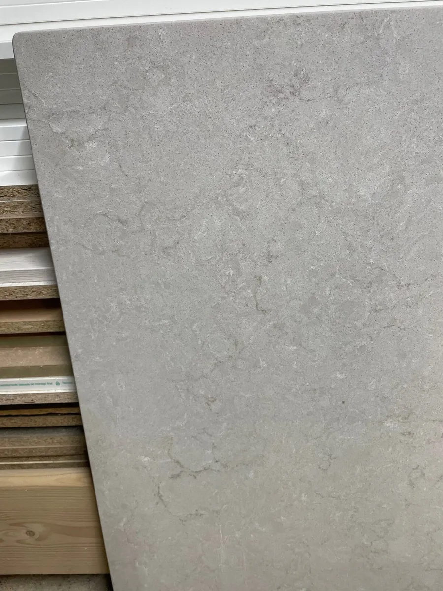 Qarz worktop for sale - Image 1