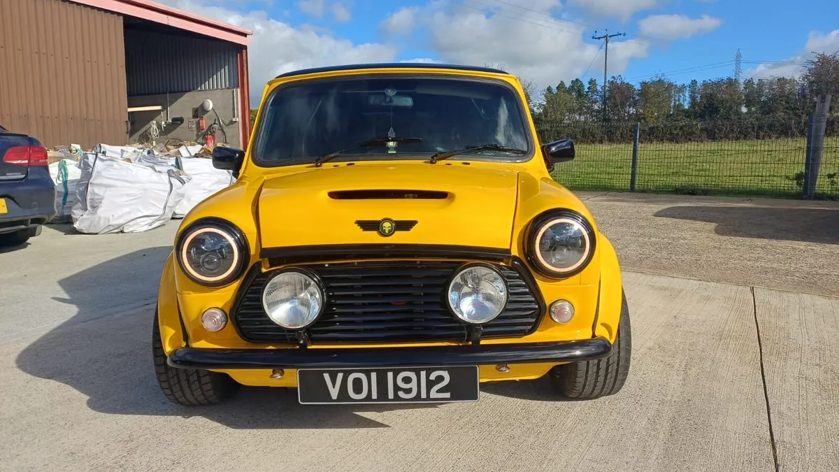 Austin Mini 1980 - Image 2