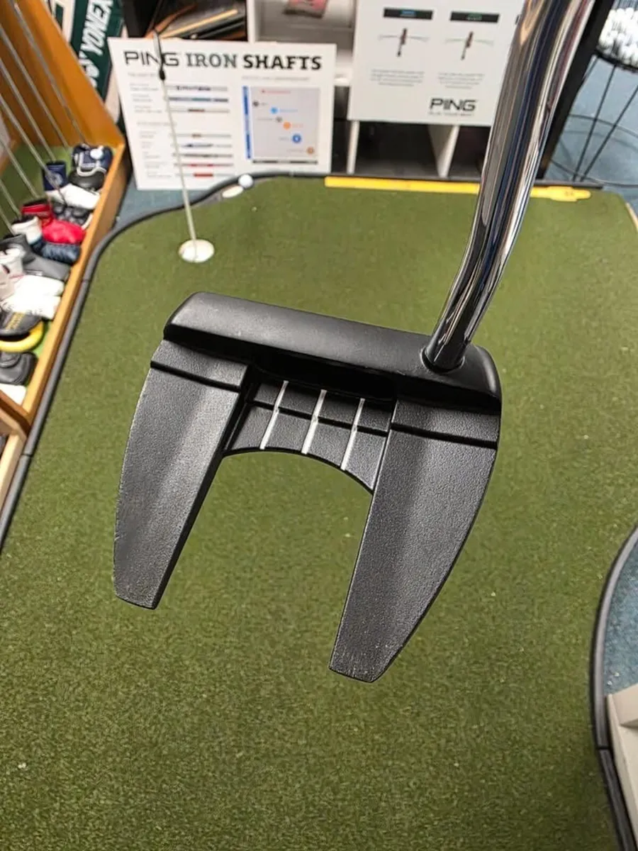 Left Hand Wilson Infinite Bucktown Putter - Image 2