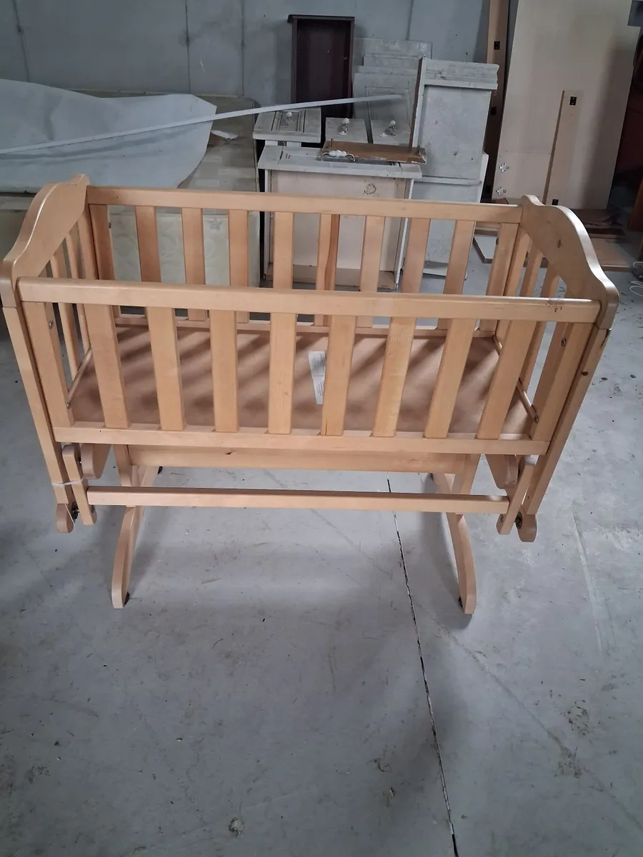 Baby cot - Image 2
