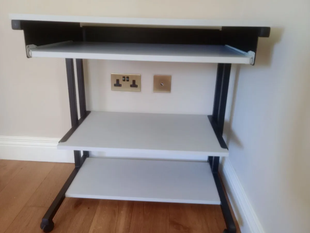 Computer Desk for Sale - Image 1