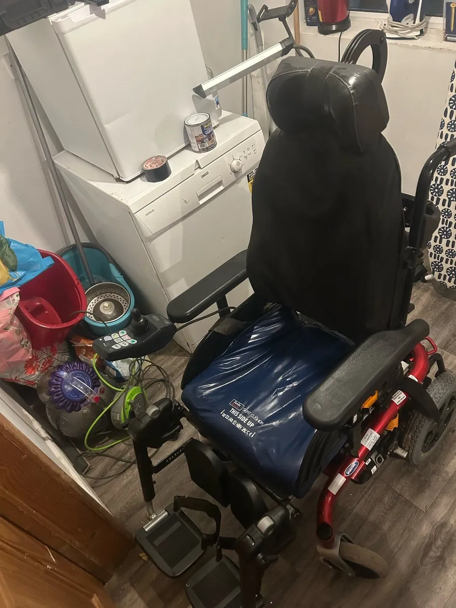 Wheel chair - Image 2