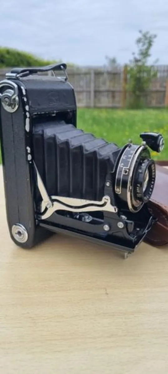 Vintage Zeiss Ikon Nettar Telma Analog Camera - Image 2