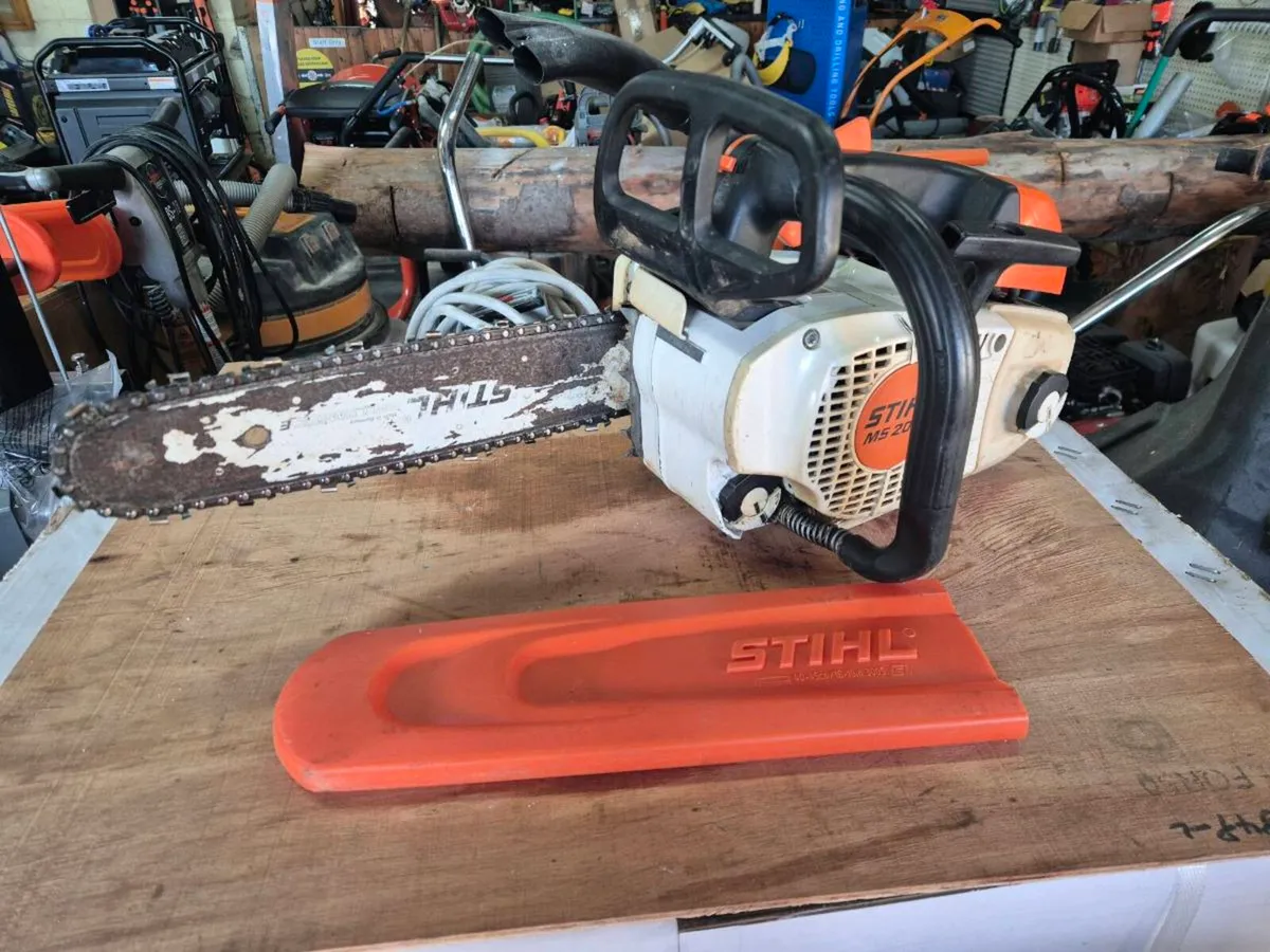 Stihl MS201T Top Handle Chainsaw - Image 2