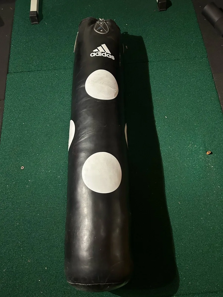 5ft adidas boxing bag and top pro maize bag - Image 1