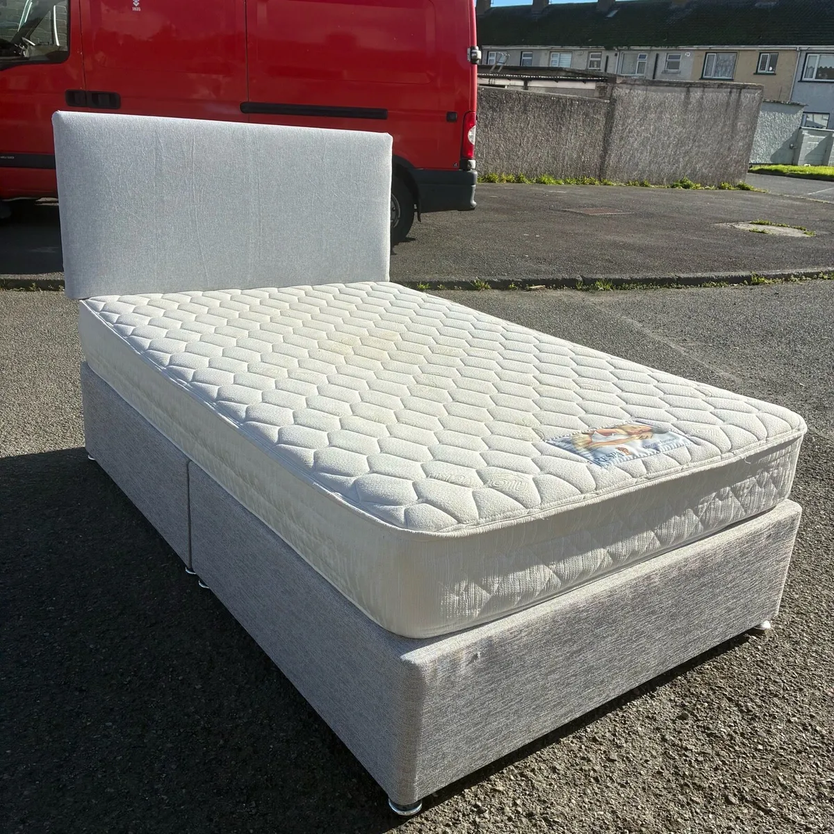 Lovely Grey 4ft Small Double Bed - Image 4