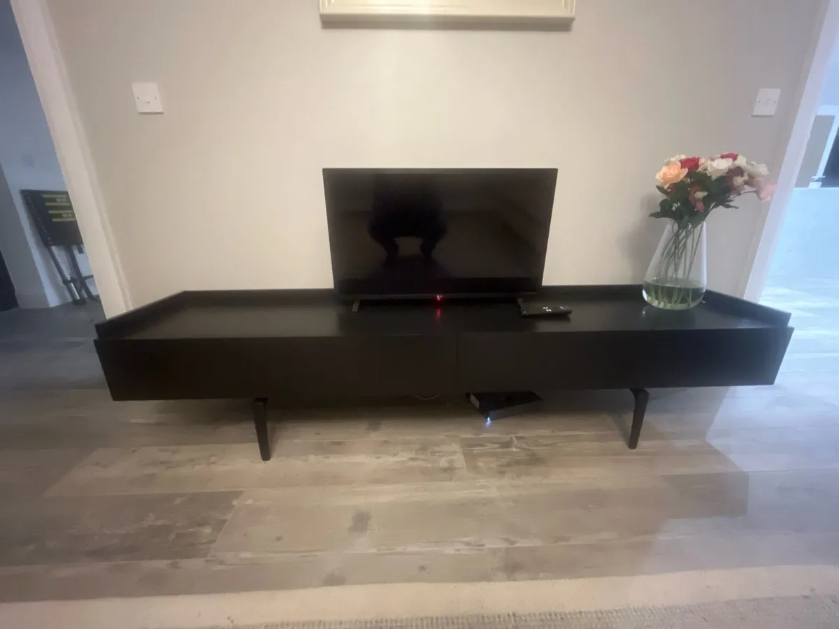 Tv stand - Image 2