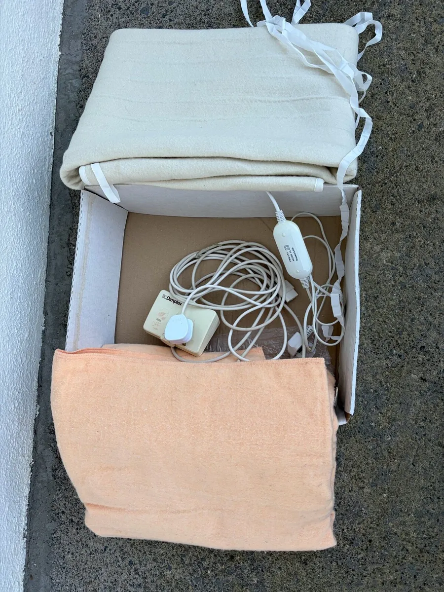 2 heating blankets - Image 1