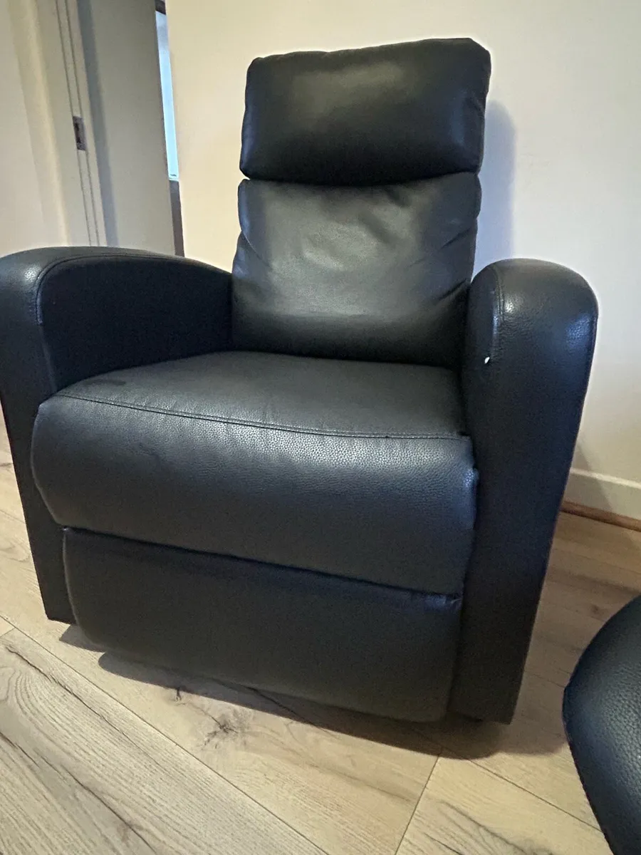 Leather Recliner/ chair footstool - Image 3