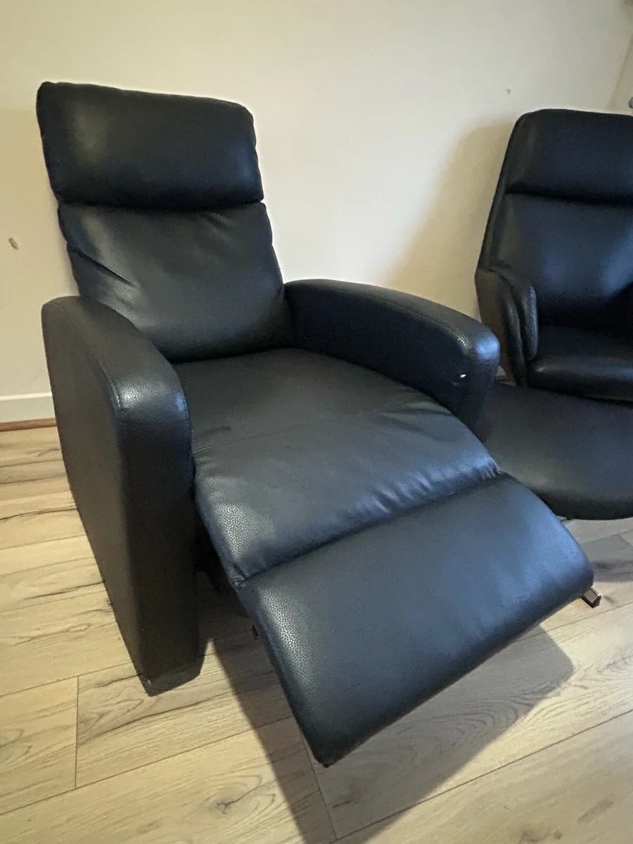 Leather Recliner/ chair footstool - Image 4