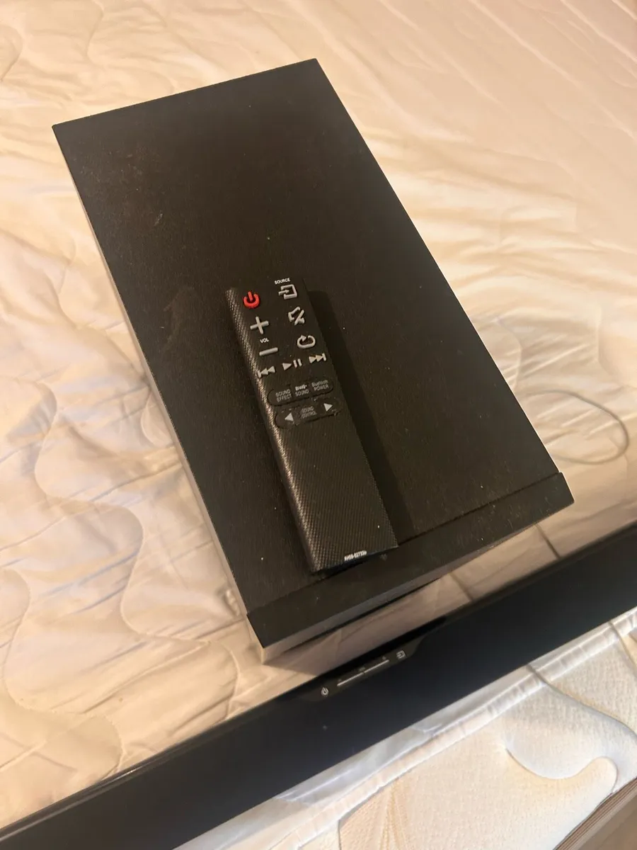 Soundbar and subwoofer - Image 4