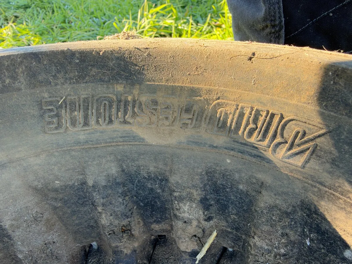 3 1/2 ton Digger tracks - Image 2