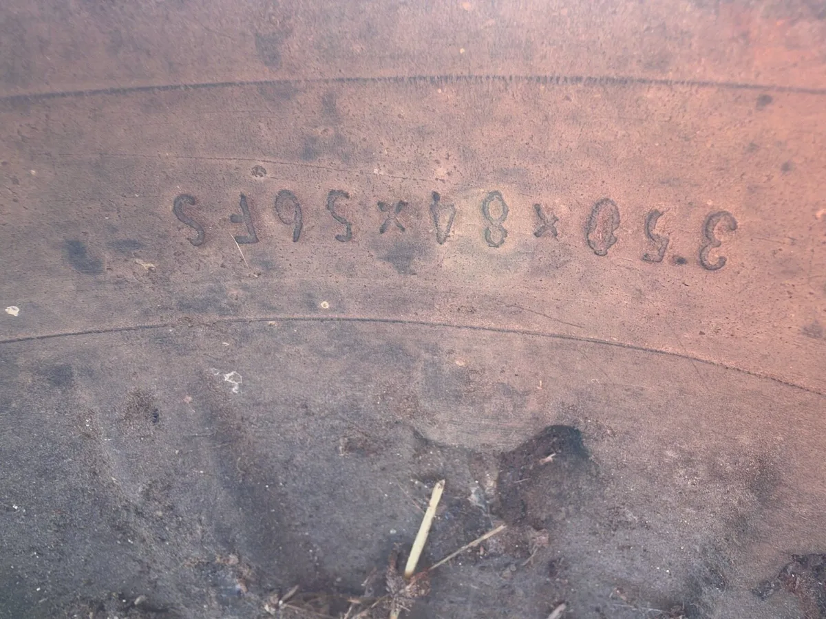 3 1/2 ton Digger tracks - Image 3
