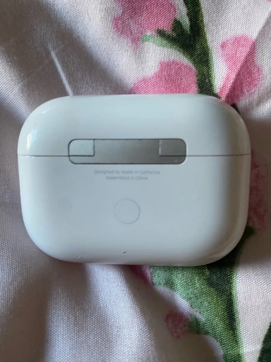 Apple air pods - Image 1