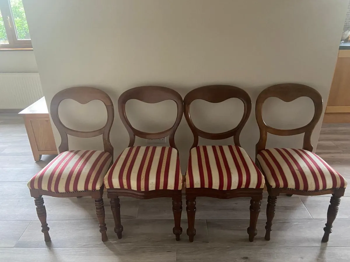 Antique chairs x4