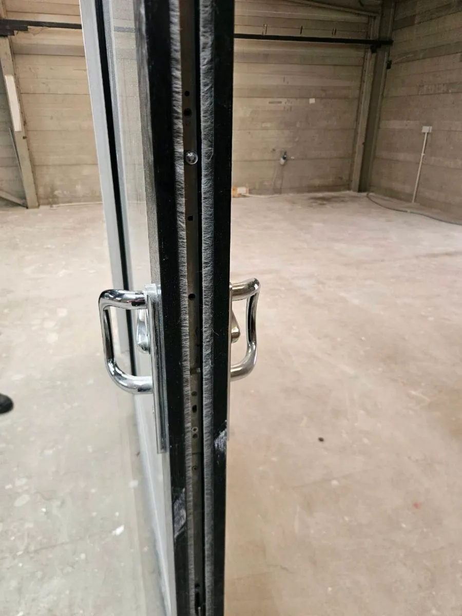 Sliding patio door - Image 3