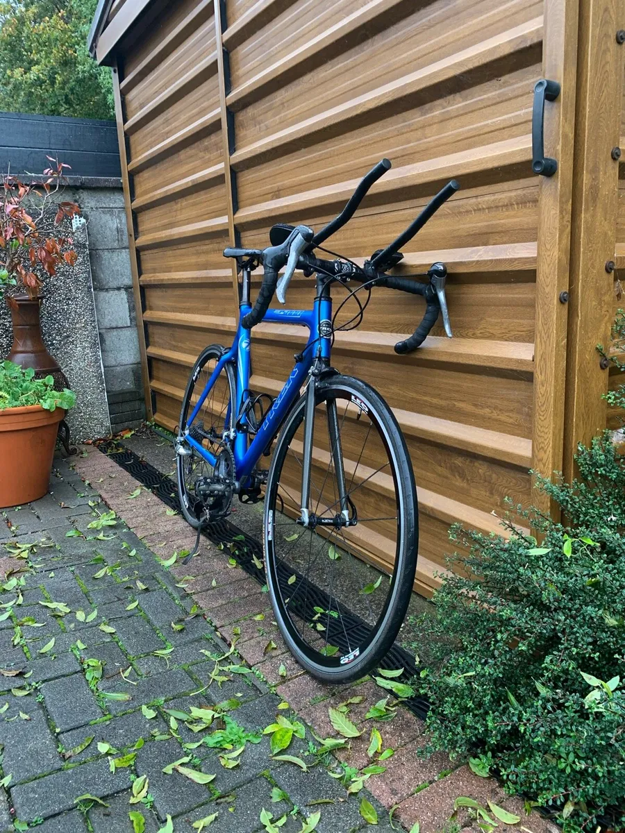 Trek 5000 Carbon Road Bike - Image 2