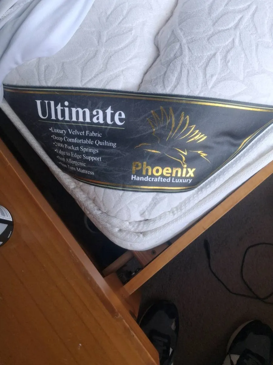 Bed and mattress - Image 2