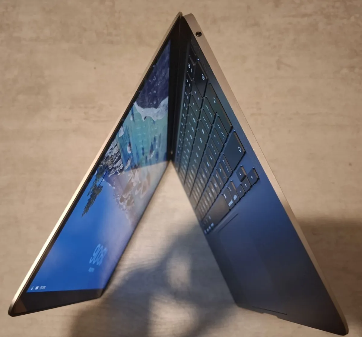 Apple MacBook Air M1 13" Laptop - Image 4