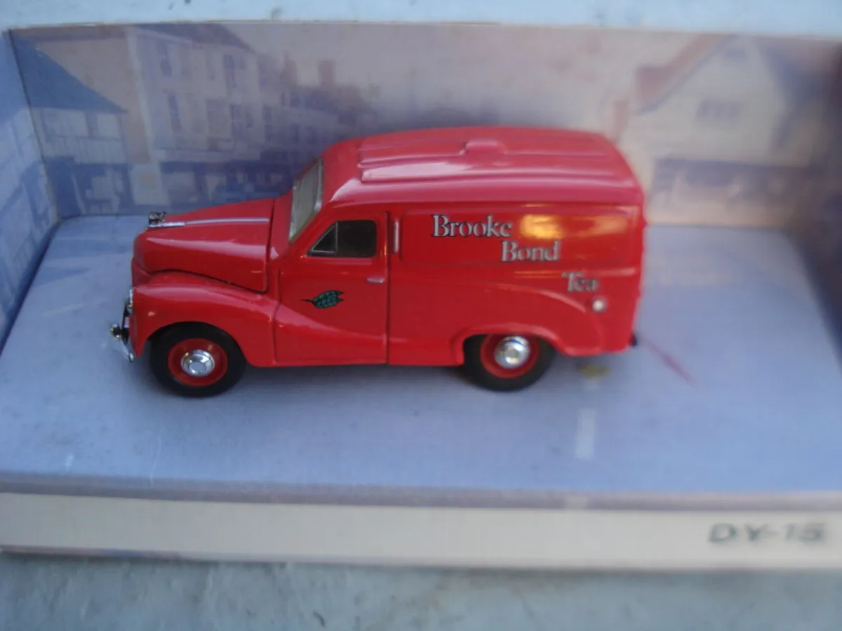 MATCHBOX DINKY COLLECTION. AUSTIN A40. 1/43 SCALE. - Image 1