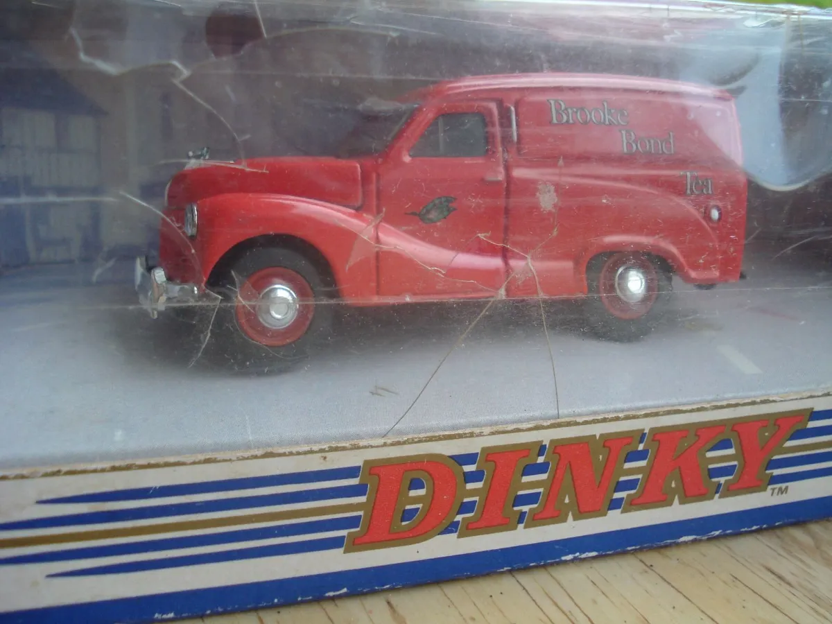 MATCHBOX DINKY COLLECTION. AUSTIN A40. 1/43 SCALE. - Image 3
