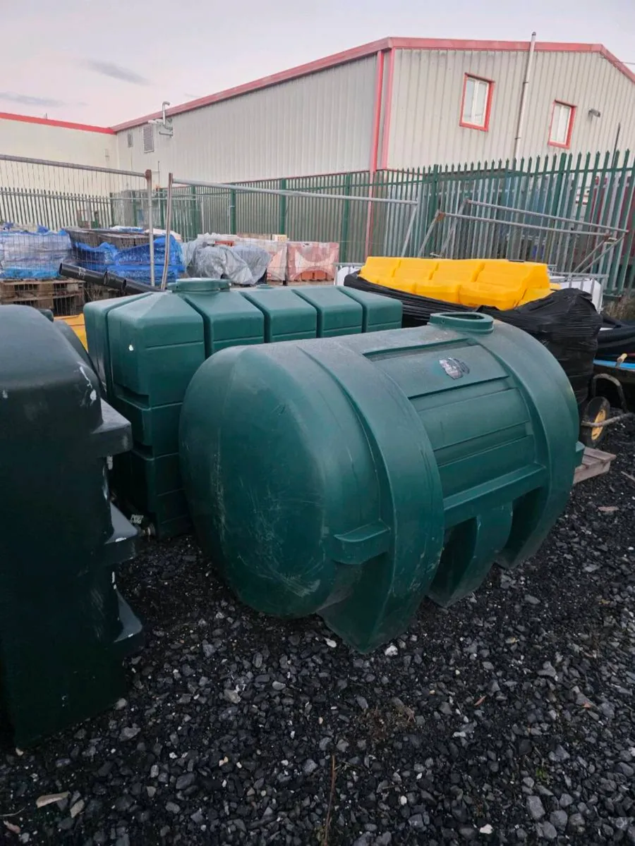 Oil tank - Image 2