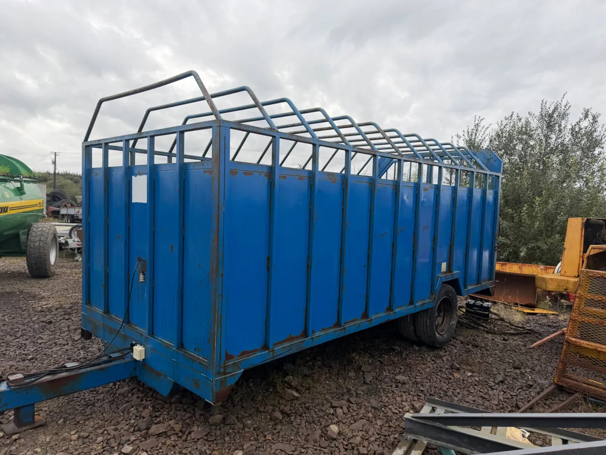 Cattle trailer - Image 2