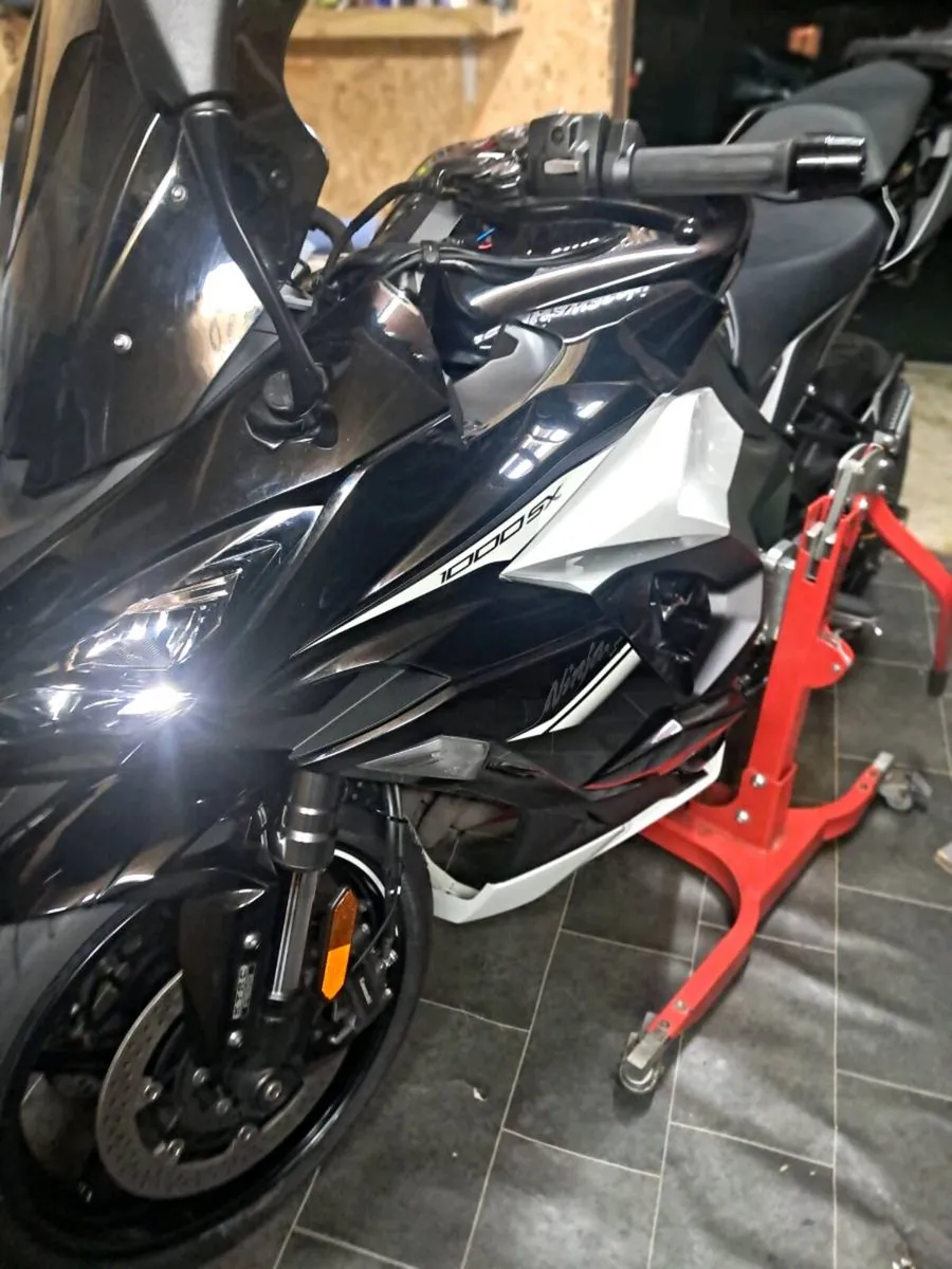 2022 kawasaki z1000sx - Image 4