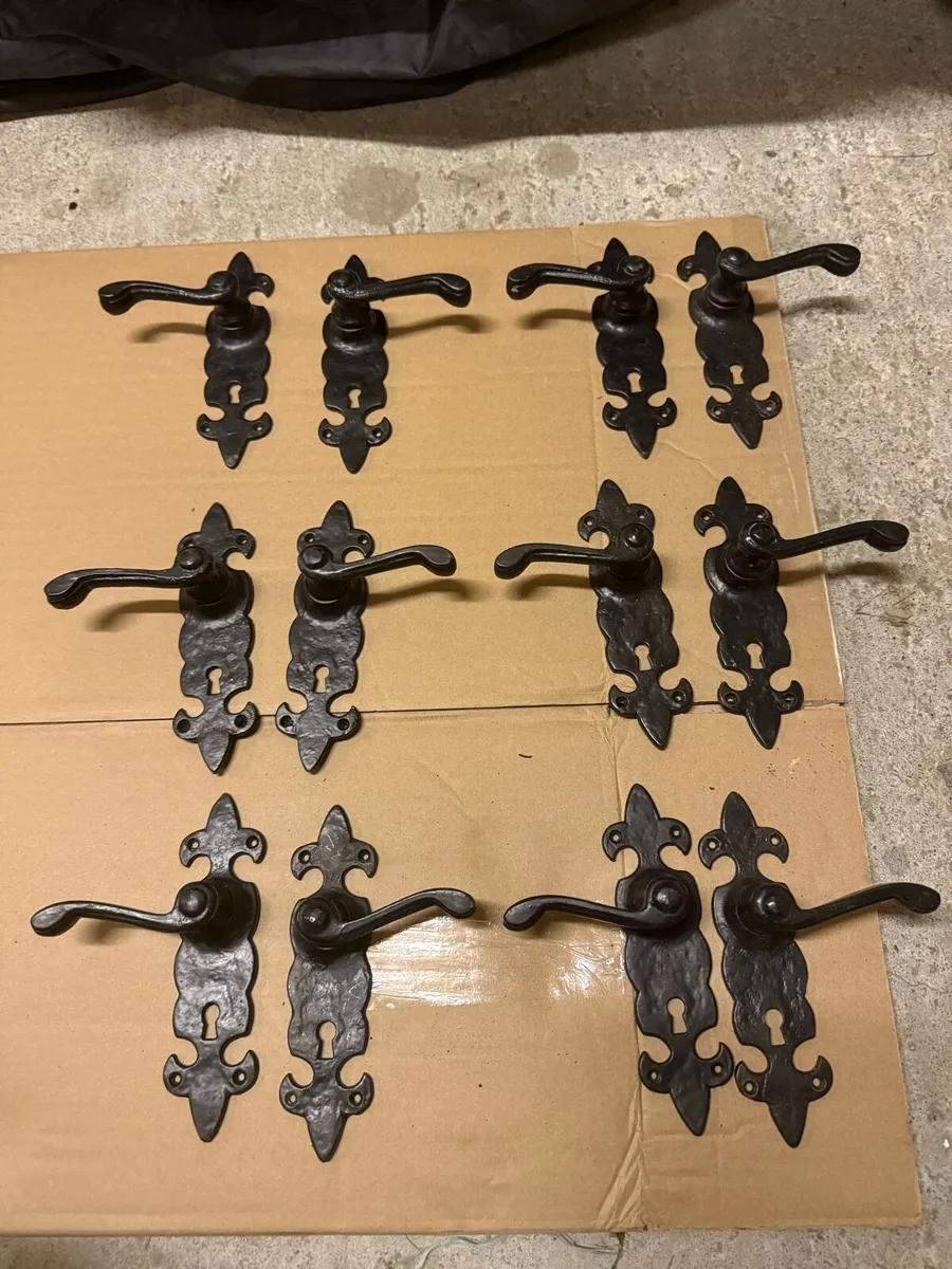 6 x Basta Fleur De Lys Antique Black Door Handles - Image 1