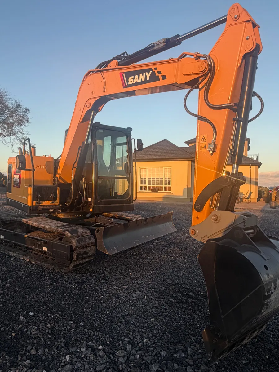 Unused Sany Sy70C 7tonne digger for salex - Image 2