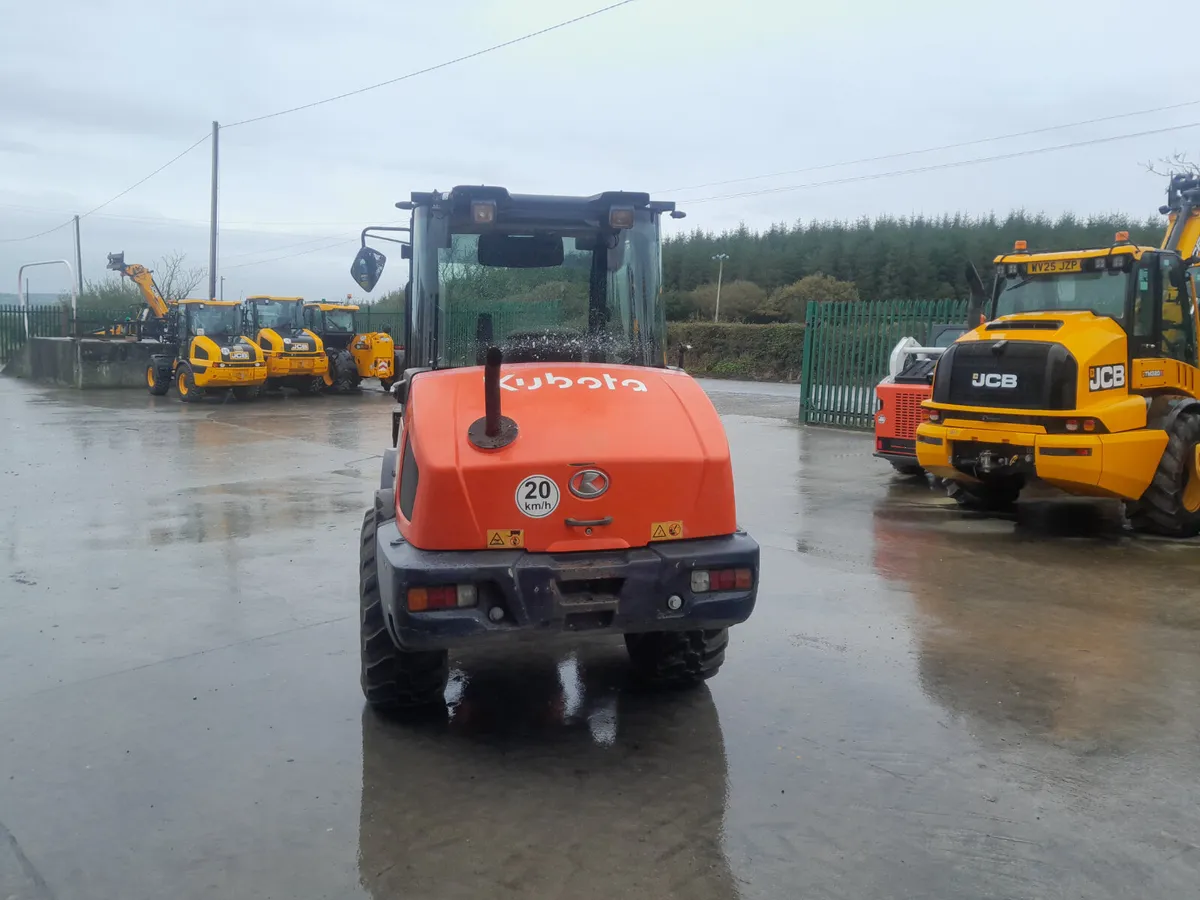 Kubota R085 2014 (18441) - Image 4