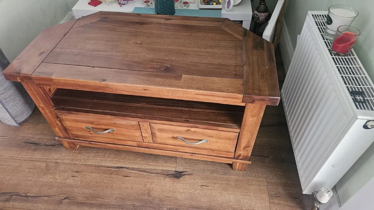 Solid Oak TV/Unit - Image 2
