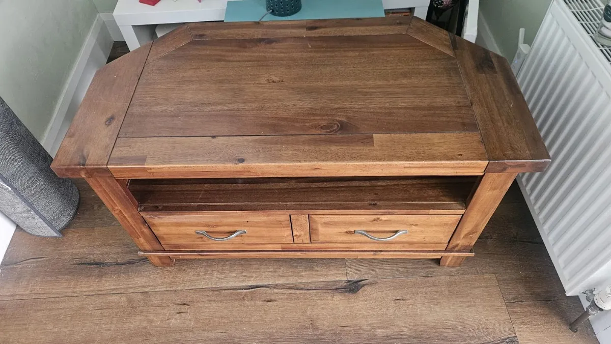 Solid Oak TV/Unit - Image 3