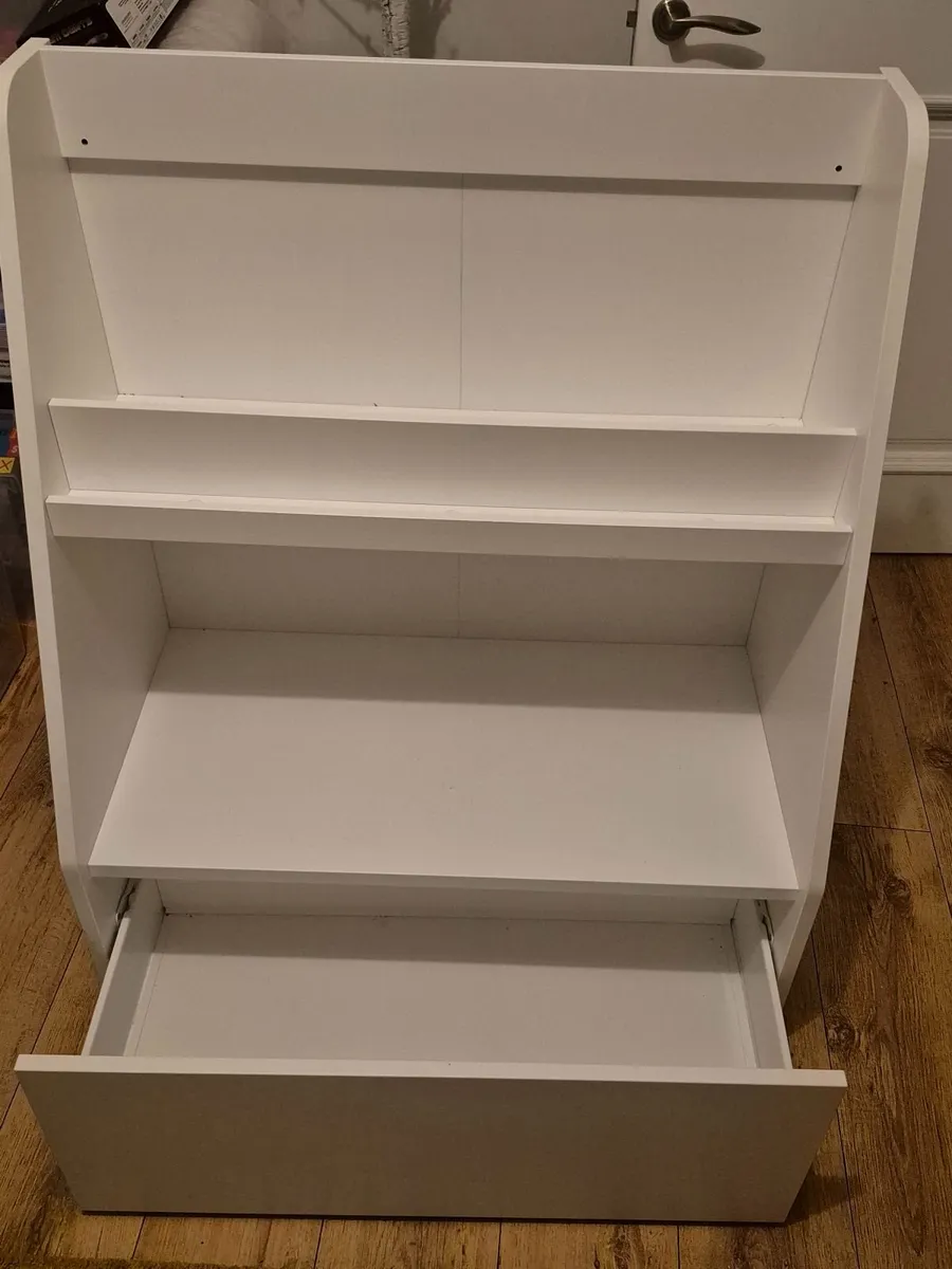 Book shelf - Image 2