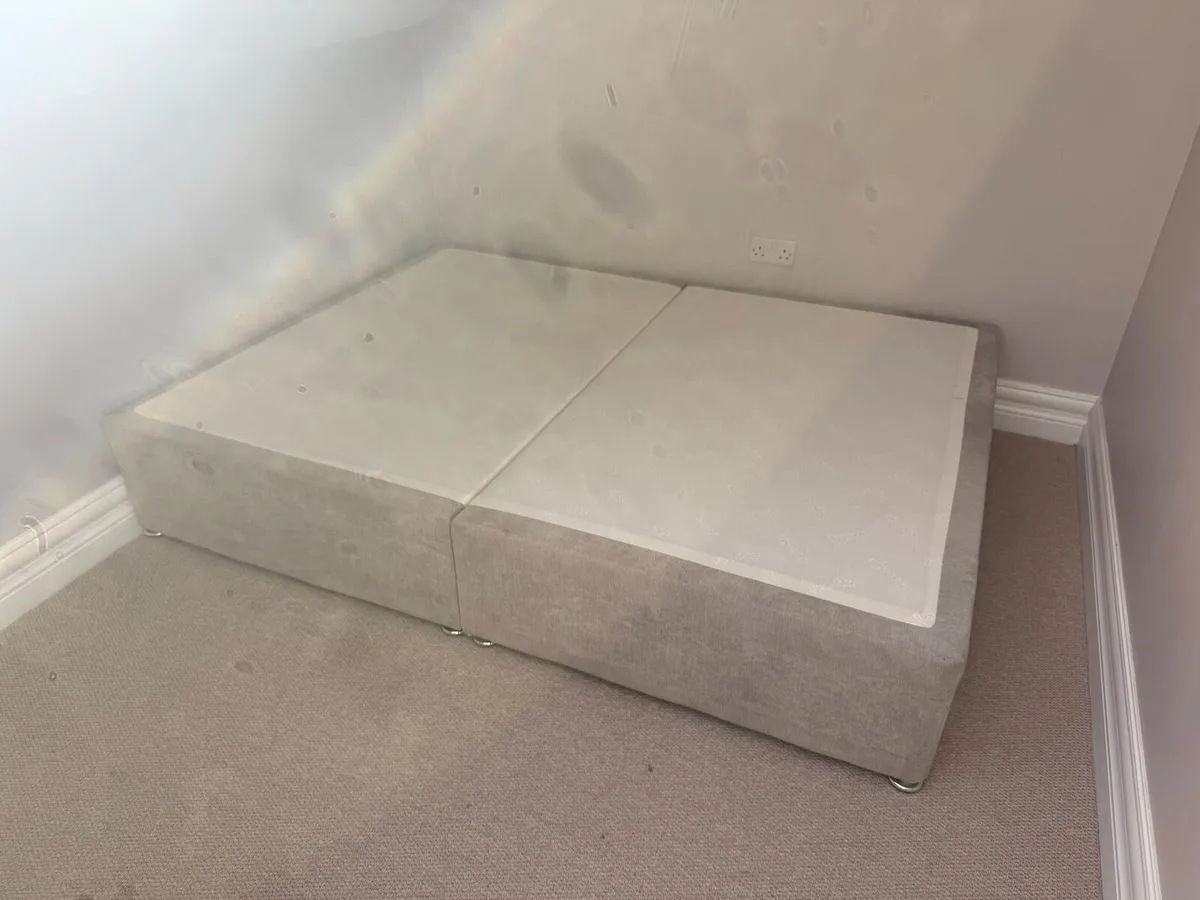 King size bed base