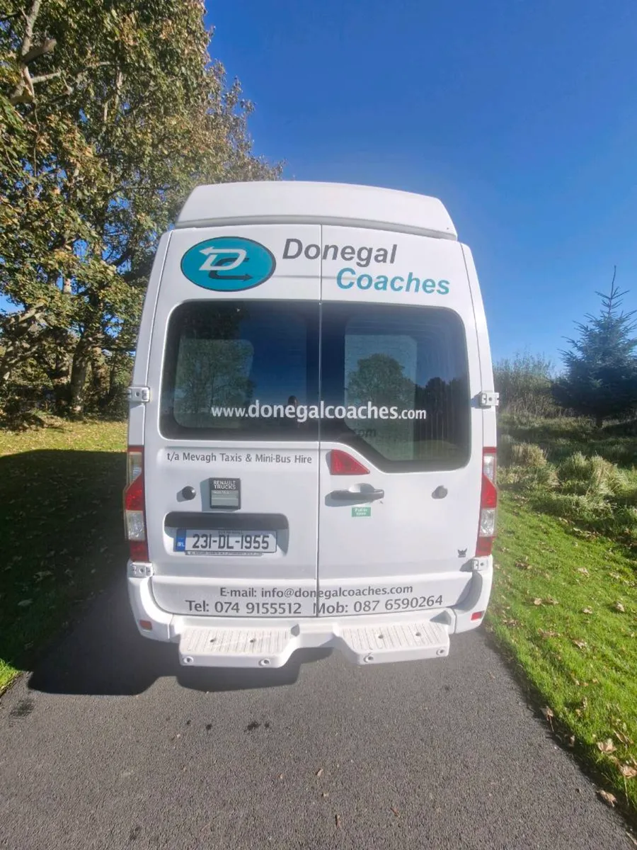 Renault master 16 seats Minibus - Image 2