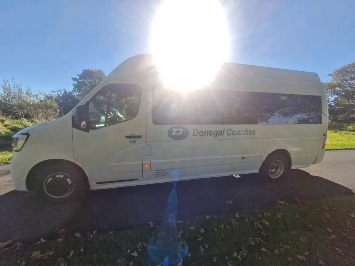 Renault master 16 seats Minibus - Image 4