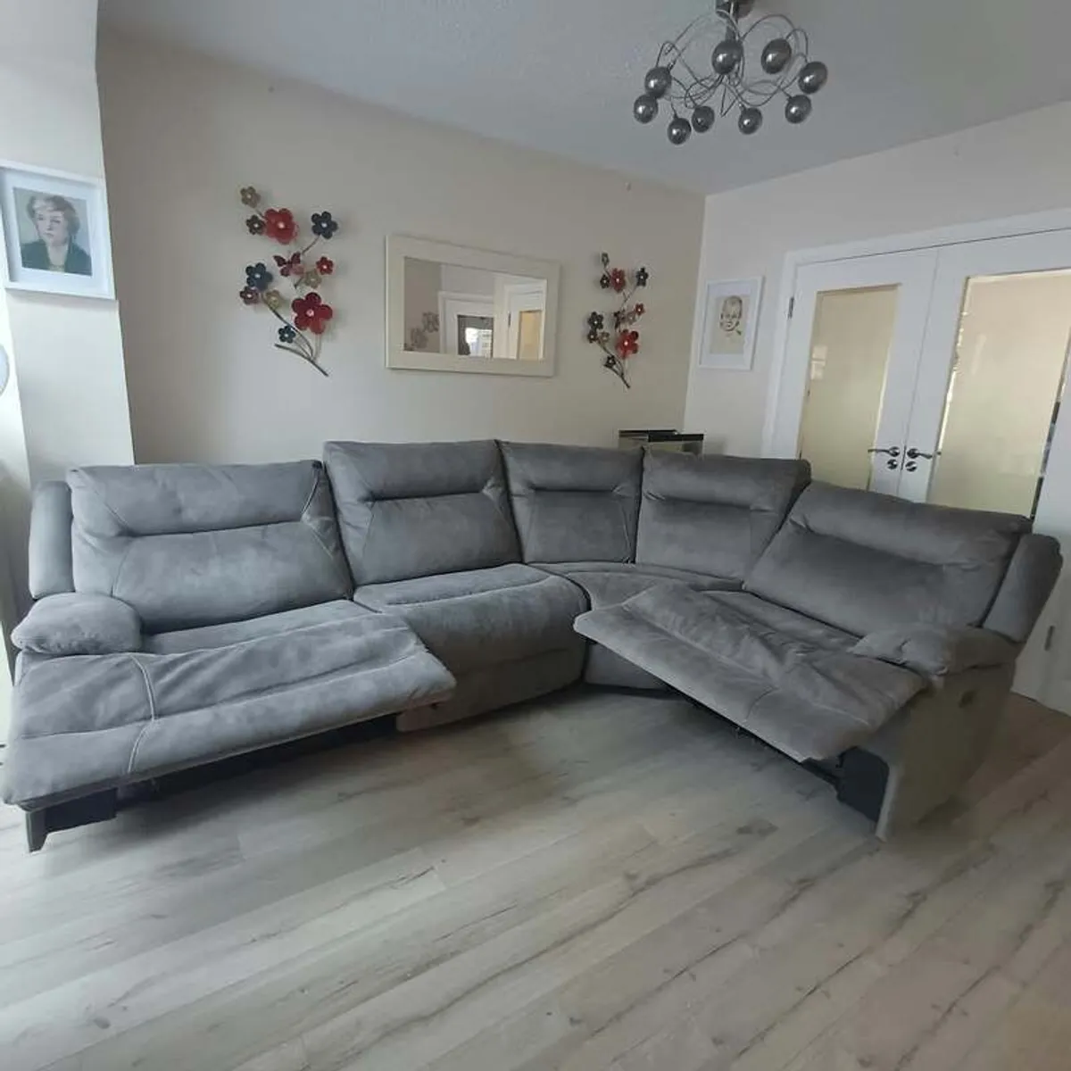 Electric Recliner Corner Sofa - Image 3